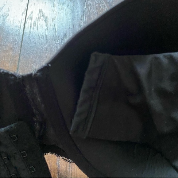 Lilyette Black Strapless Bra Size 38DD - Picture 3 of 9